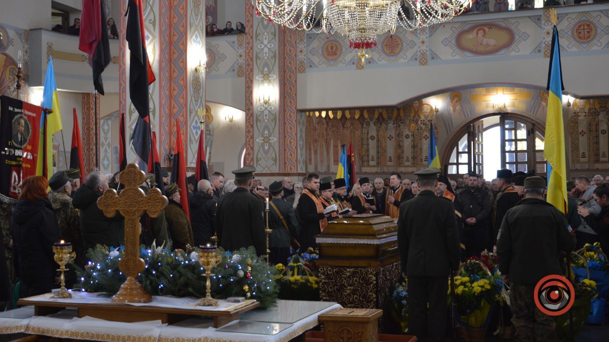 У Коломиї гідно провели в останню дорогу сотенного УПА Мирослава Симчича | Фоторепортаж 5