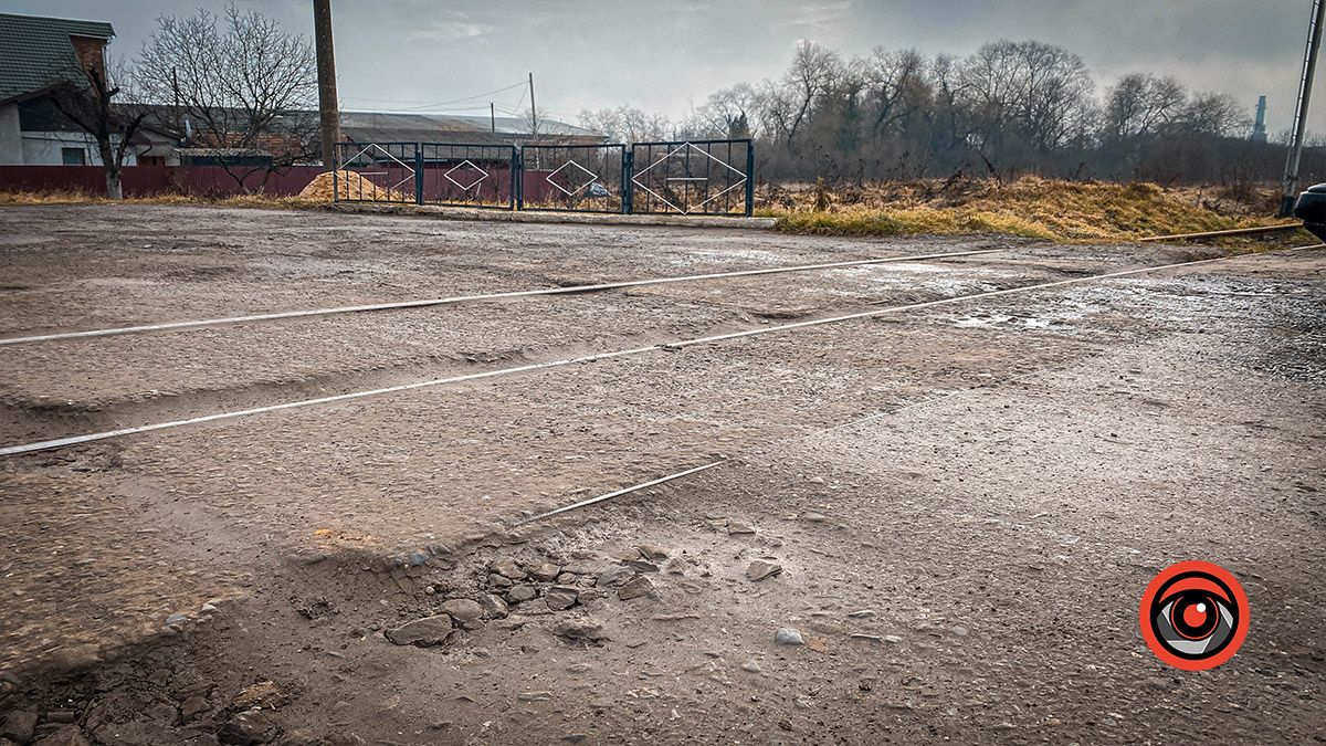 Переїзд у Коломиї перетворився на перелаз: фотофакт 2