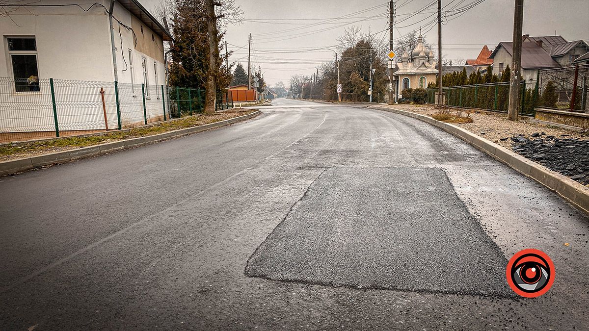 Вулиця Старицького, 3 тижні після ремонту, уже залатали. Вартість робіт досі невідома. Вулиця Старицького, 3 тижні після ремонту, уже залатали. Вартість робіт досі невідома.