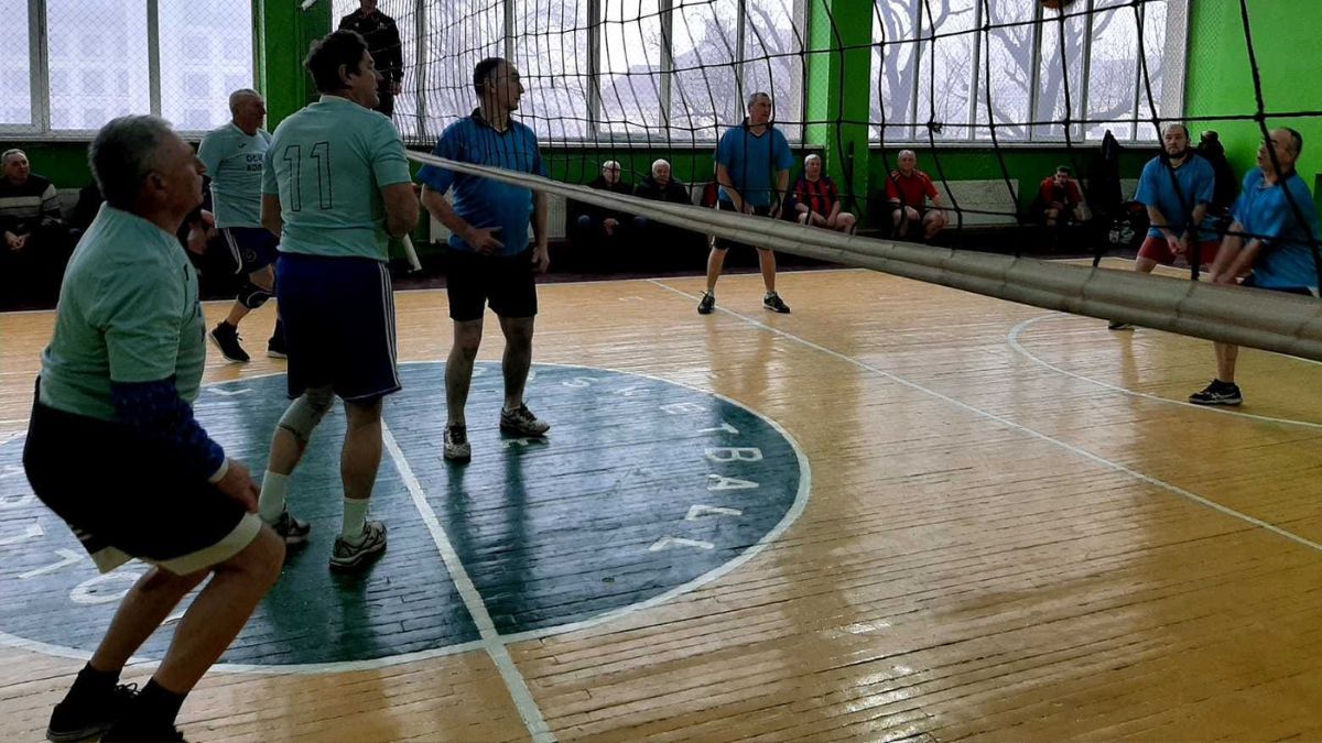Як пройшов турнір з волейболу серед ветеранів у Коломиї? 4