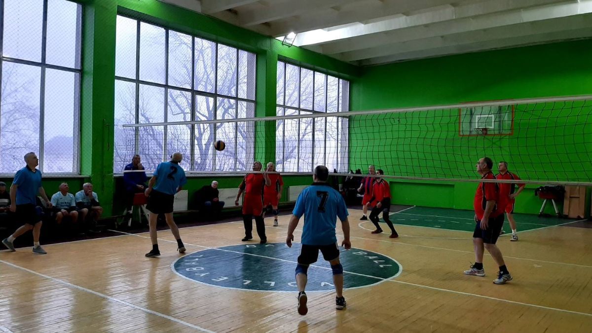 Як пройшов турнір з волейболу серед ветеранів у Коломиї?