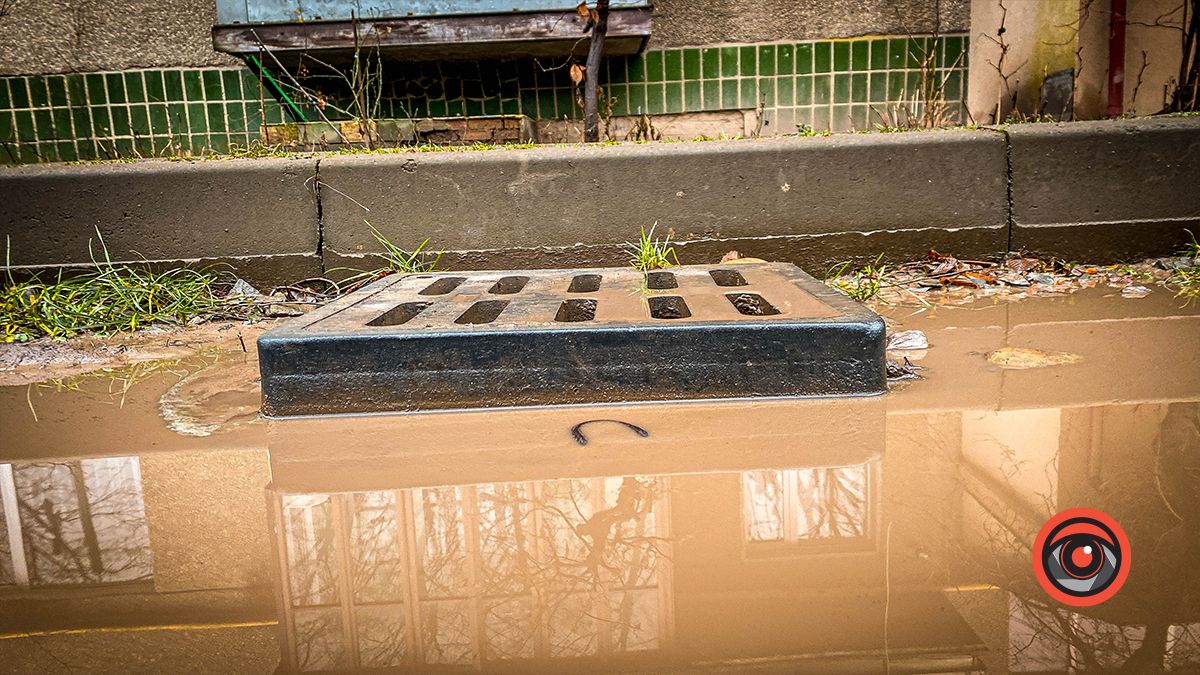 Проїзд до багатоповерхівок на Богуна нагадує місячну поверхню 2