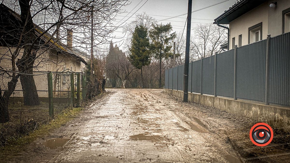 Коли змінне взуття - ґумаки: дорога до дитячого садка "Дударик" у Коломиї 8