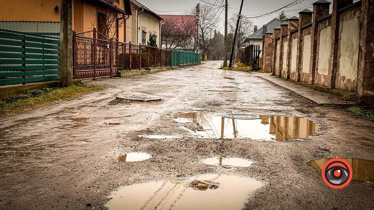 Коли змінне взуття - ґумаки: дорога до дитячого садка "Дударик" у Коломиї 4