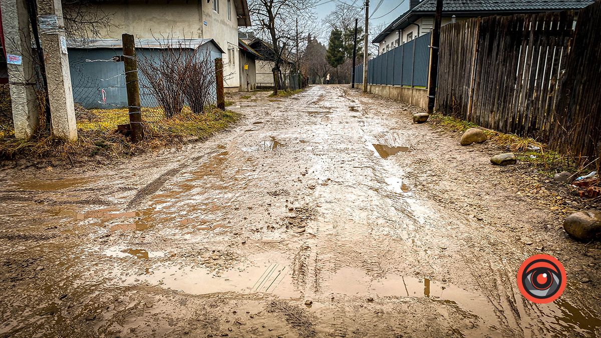 Коли змінне взуття - ґумаки: дорога до дитячого садка "Дударик" у Коломиї 6