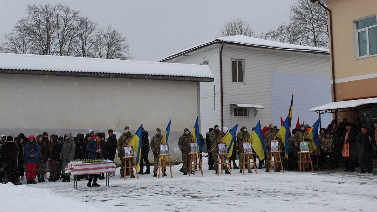 У Делятинській громаді вшанували пам'ять загиблих Героїв 2