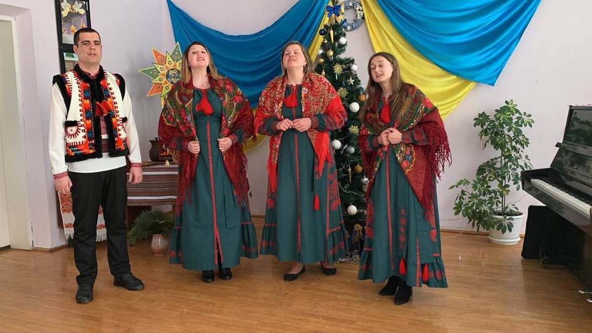 На благодійній розколяді у Печеніжині вдалось зібрати понад 10 тис грн для ЗСУ 4