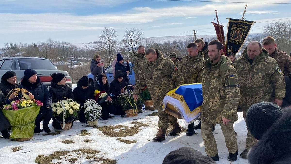На Городенківщині попрощалися із загиблим Героєм Володимиром Дронюком 5