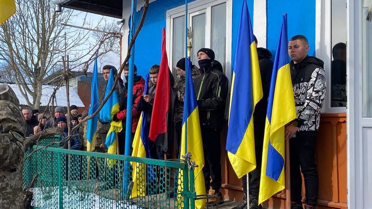 На Городенківщині попрощалися із загиблим Героєм Володимиром Дронюком 2