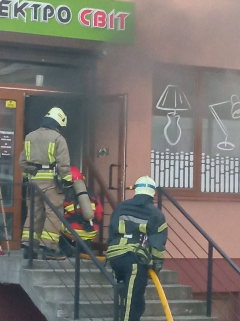 У Коломиї зайнявся магазин 2