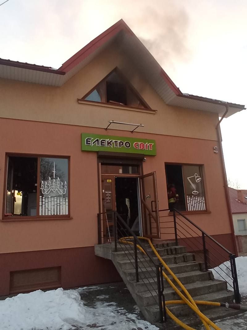 У Коломиї зайнявся магазин 3