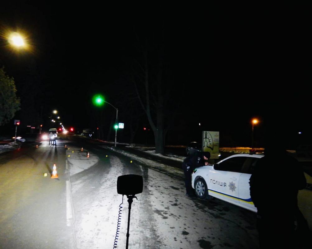 Знайшли водія Mercedes-Benz, який збив жінку на переході у Коломиї та втік 1