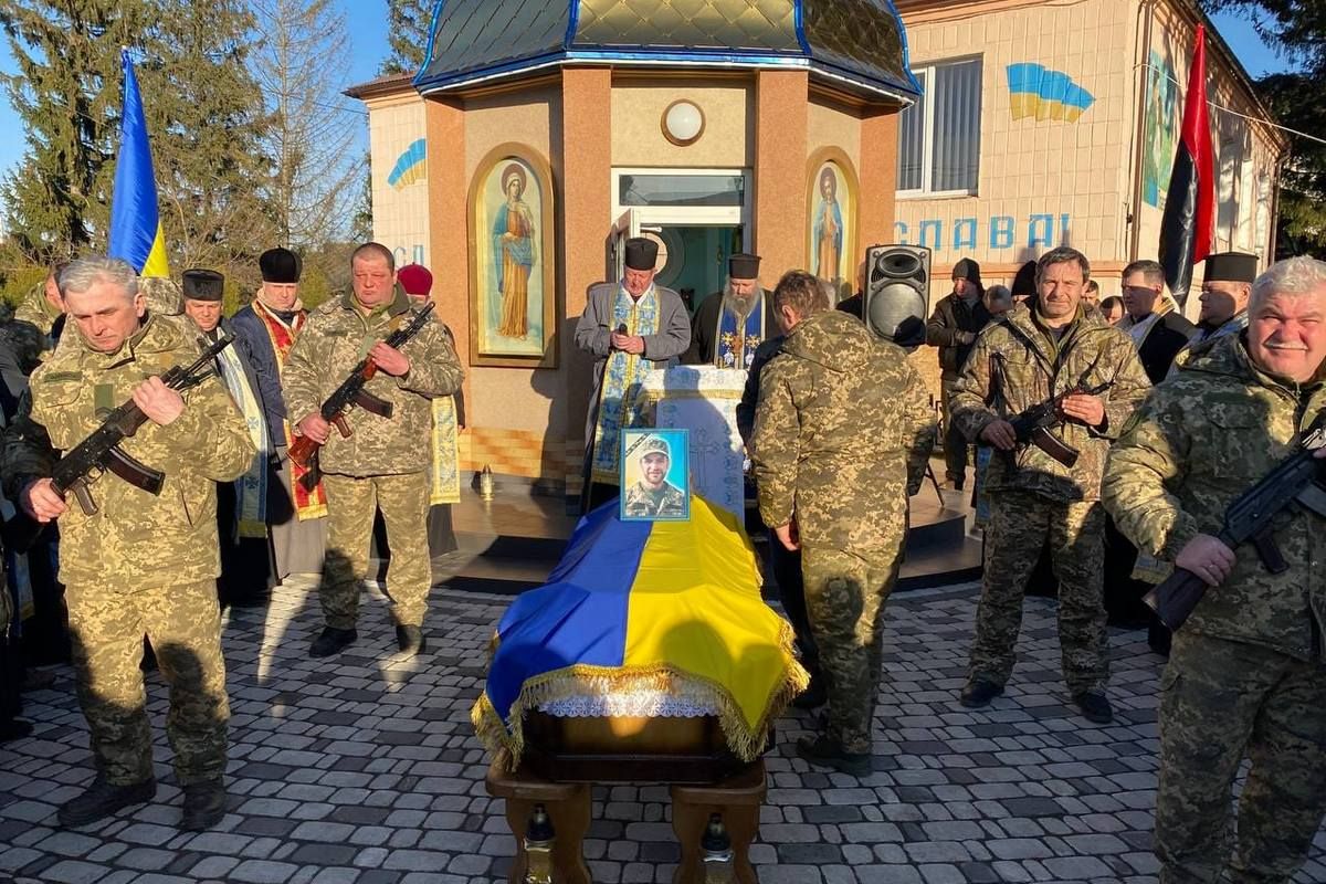 У Городенці віддали шану полеглому Герою Андрію Гайсану 1