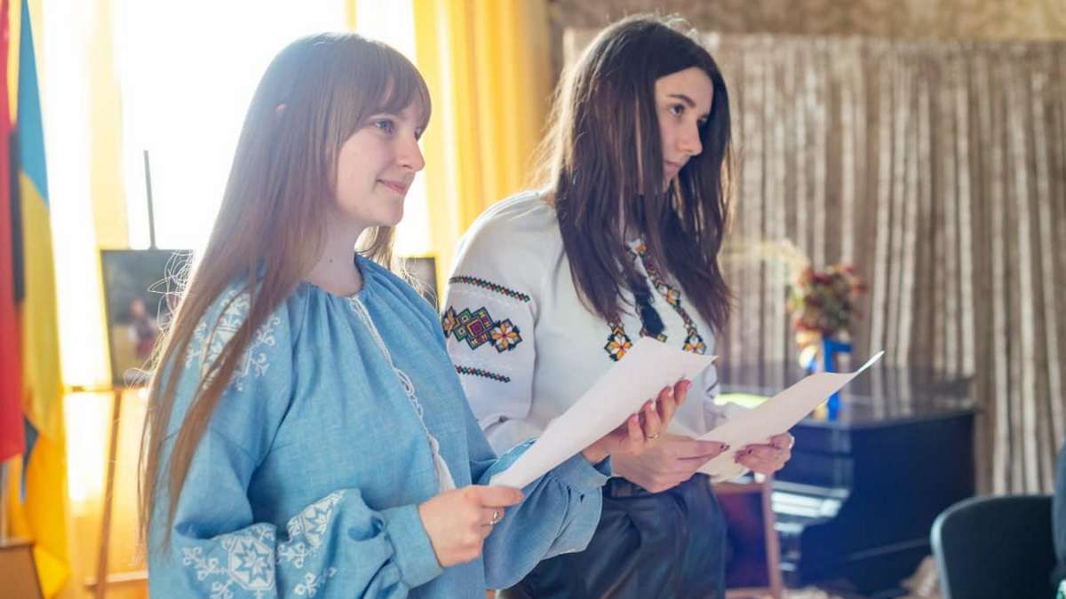 У Коломиї відбулась літературна кав'ярня "Струни України"
