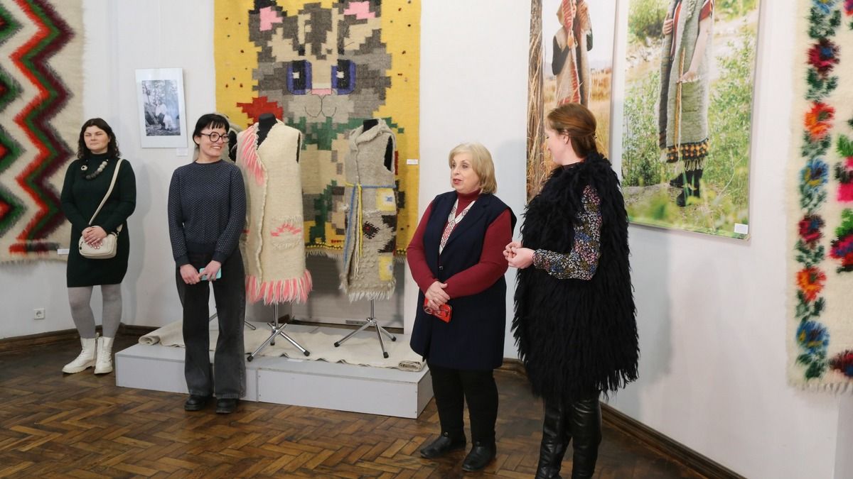 Одяг бренду "Веретено" представили у Коломиї 1