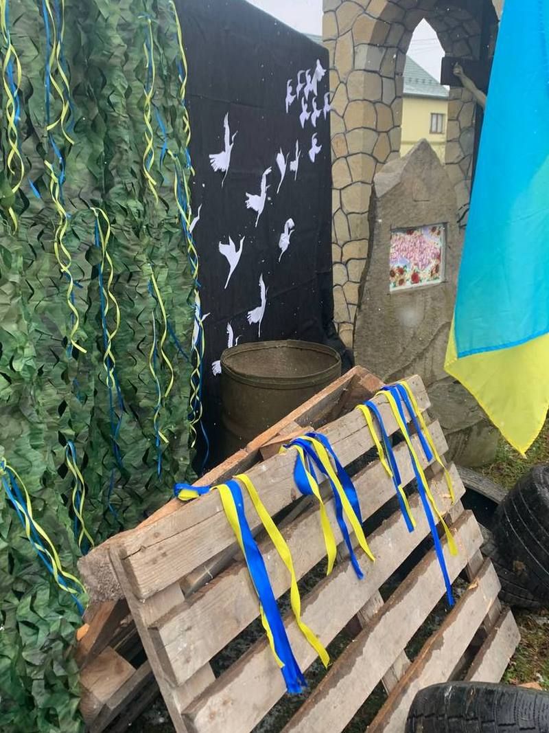 У Саджавці вшанували пам'ять Героїв Небесної Сотні та загиблих захисників 4