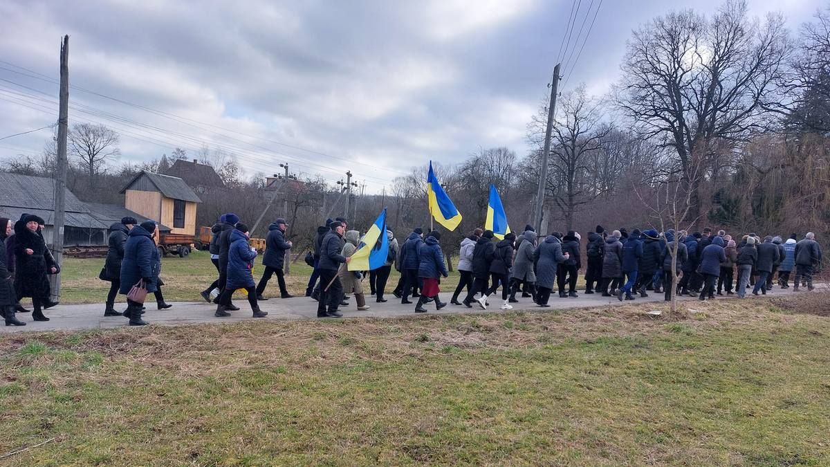 Яблунів зустрів загиблого Героя Романа Граб'юка 5