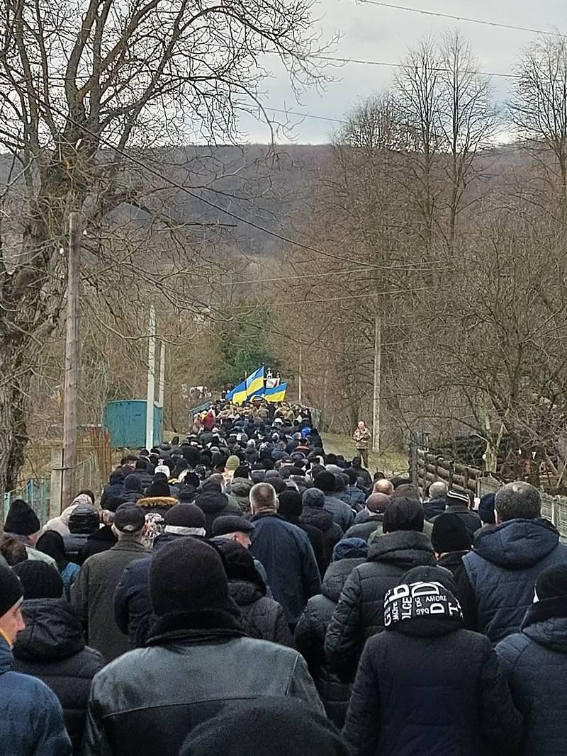 Яблунів провів в останню дорогу свого Героя Романа Граб’юка 2