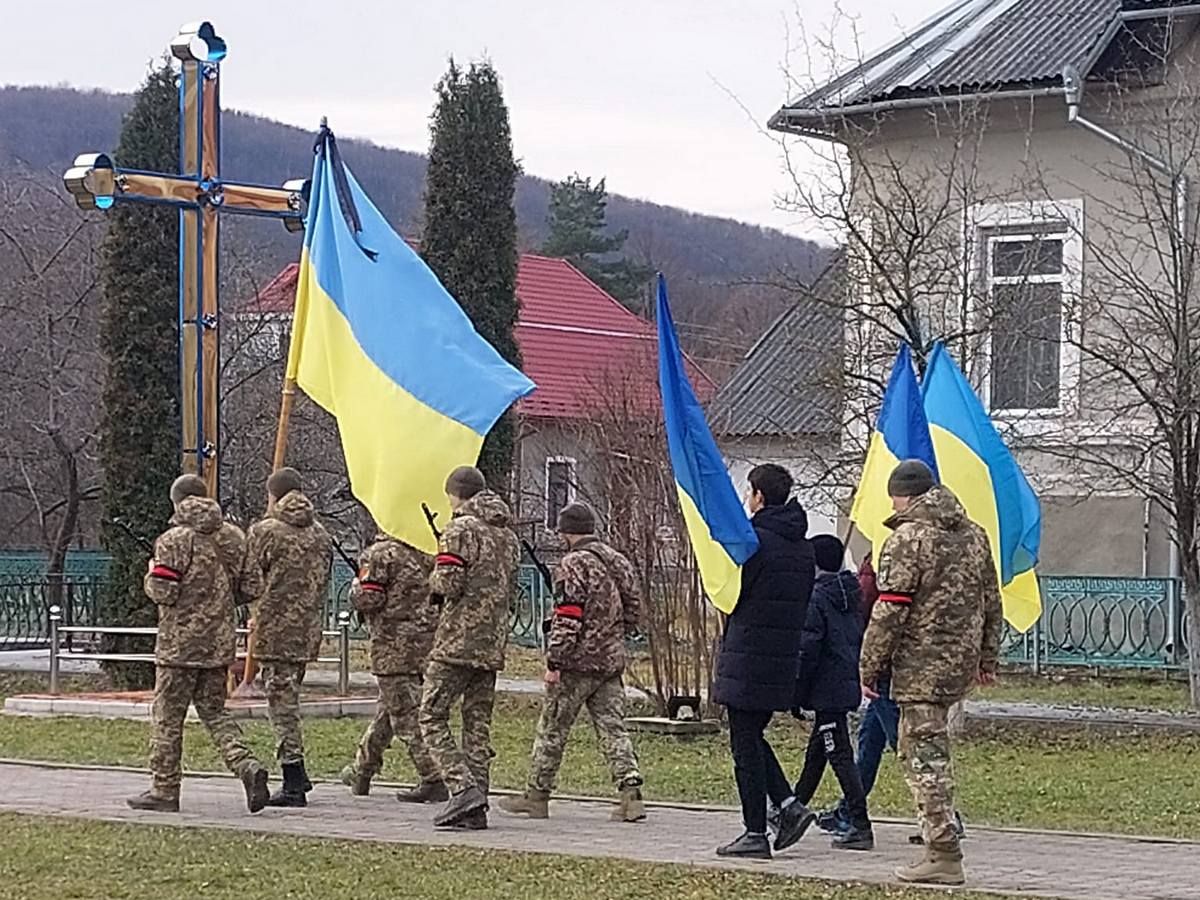 Яблунів провів в останню дорогу свого Героя Романа Граб’юка 6