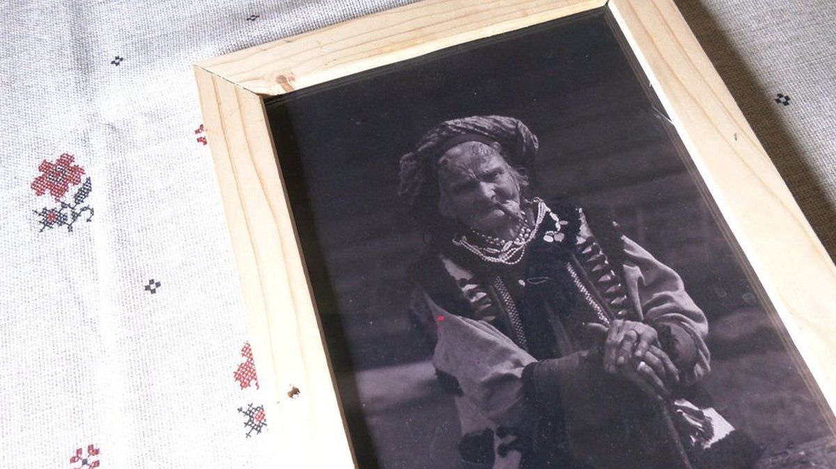 Чукутиха з палицею