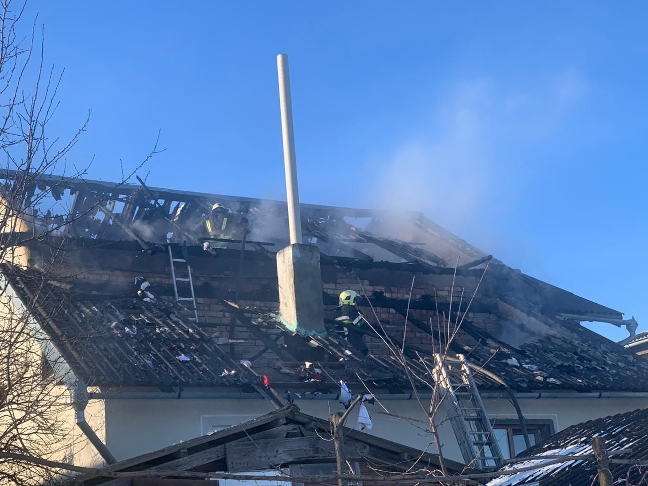 У Коршеві загорівся житловий будинок