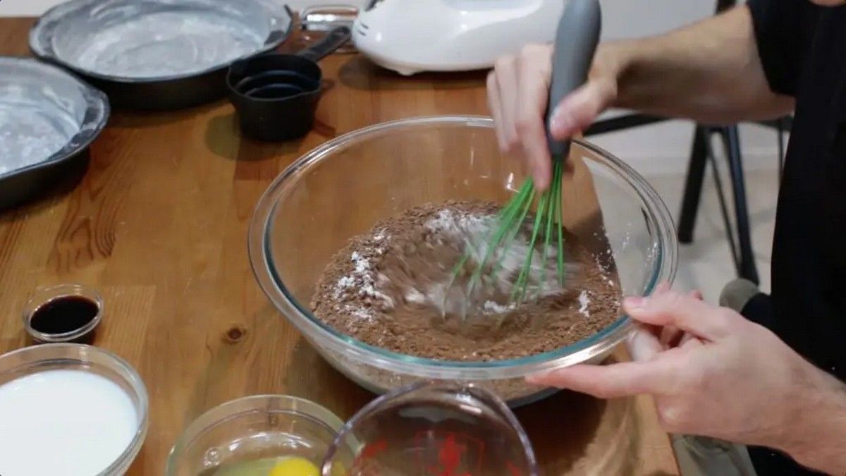 Простіше не буває: рецепт домашнього шоколадного торта 1