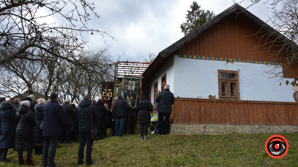 Рідний Стопчатів провів в останню дорогу Дмитра Павличка | Фото та відео 3
