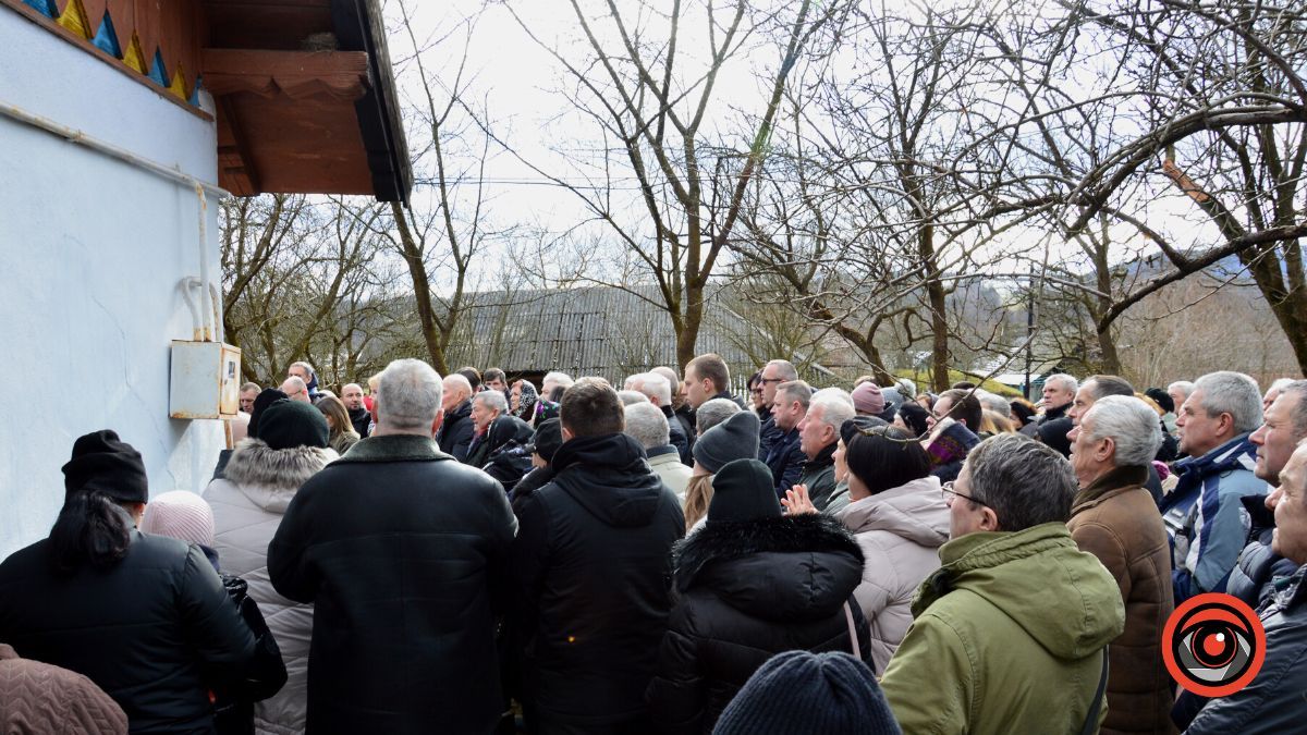Рідний Стопчатів провів в останню дорогу Дмитра Павличка | Фото та відео 5