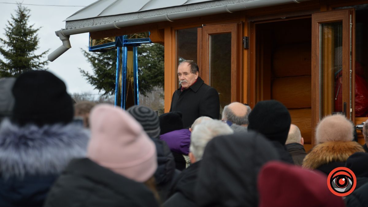 Рідний Стопчатів провів в останню дорогу Дмитра Павличка | Фото та відео 1
