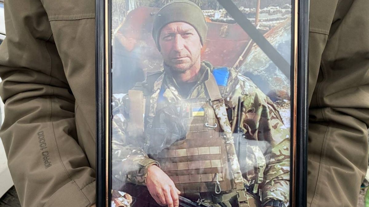 На Городенківщині в останню дорогу провели вірного сина України Володимира Березовського 2