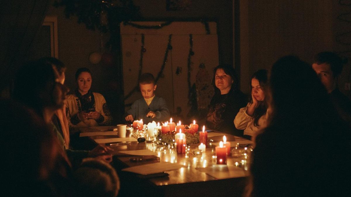 На майстер-класі стародавніх колядок зібрали 2000 грн для військових