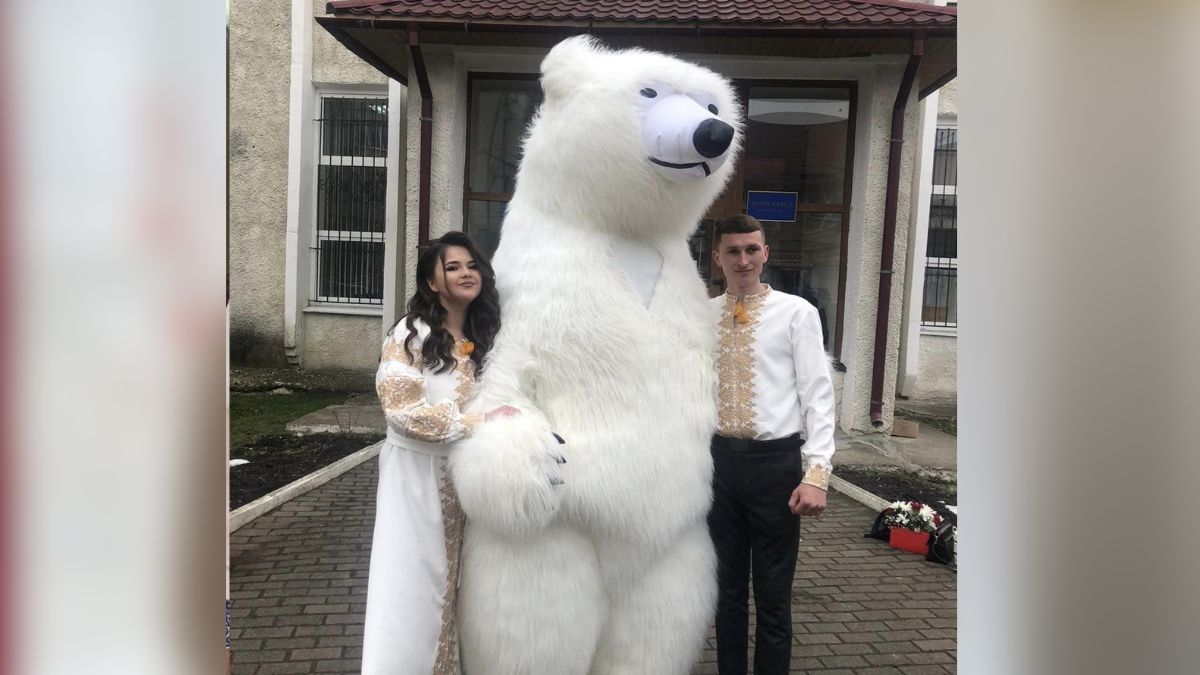 У День закоханих 15 пар у Коломиї створили сім'ю 3