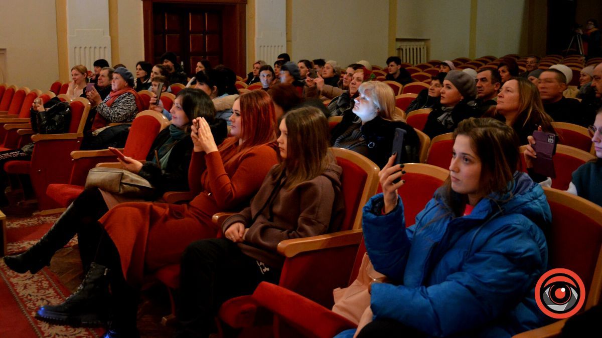 "365 днів війни": у драмтеатрі Коломиї відбулась вистава 5