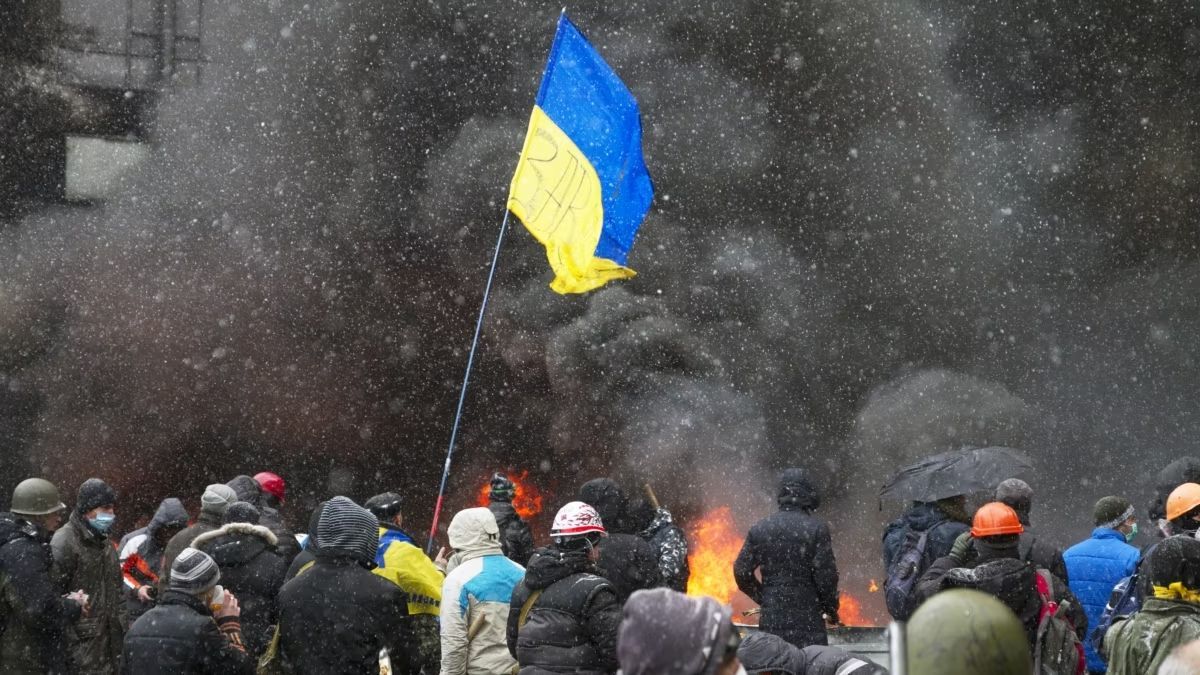 Україна пам'ятає Героїв Революції Гідності | Вірші про лютневі події 2014 року 8