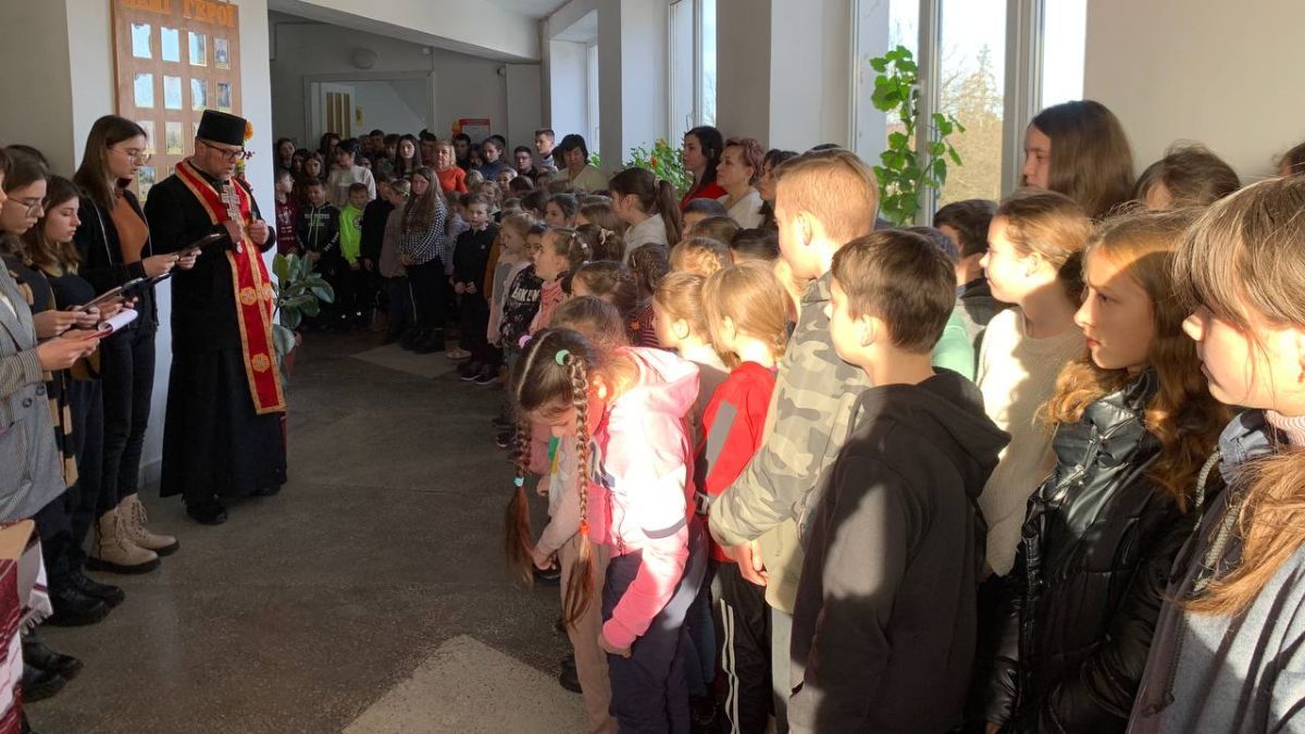 У Нижньому Вербіжі вшанували Героїв, які загинули на Революції Гідності 11