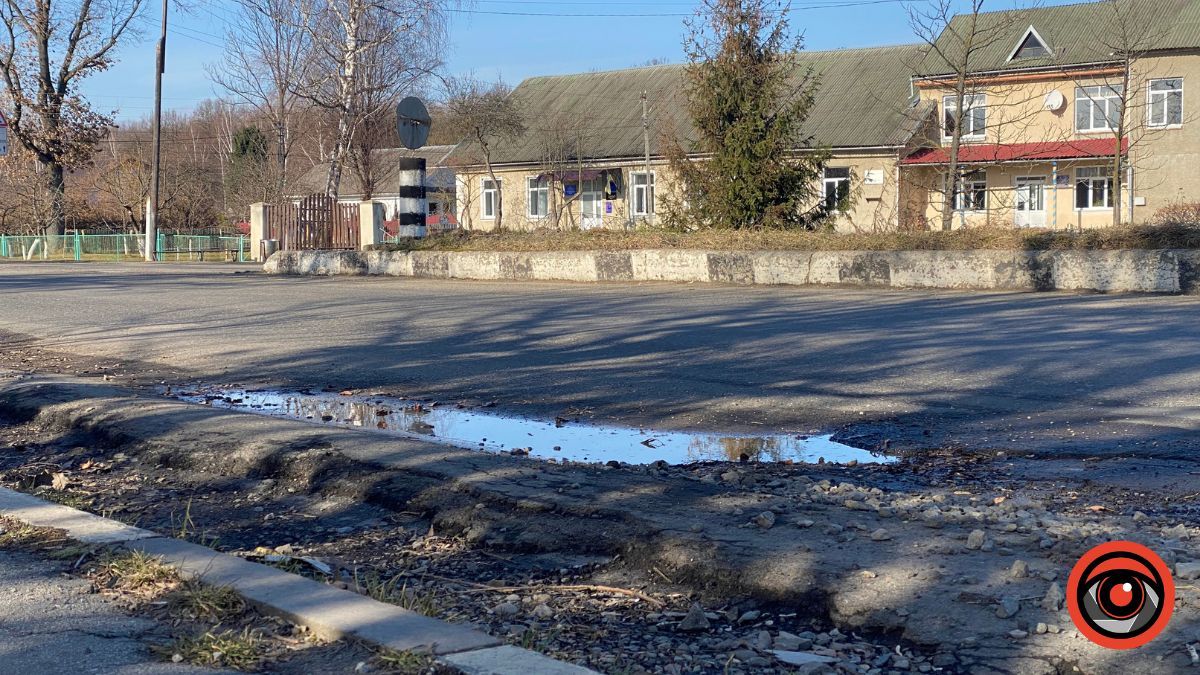 Кільцева розв'язка на Франківськ досі у жахливому стані 10