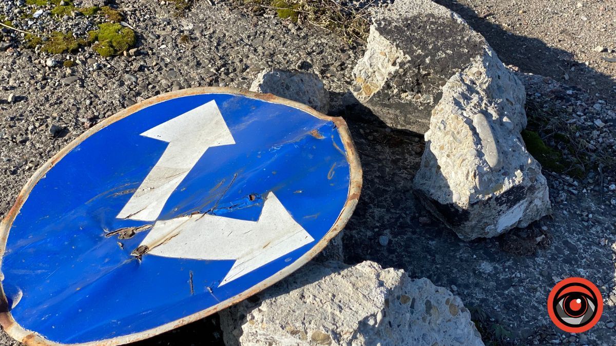 Кільцева розв'язка на Франківськ досі у жахливому стані 6