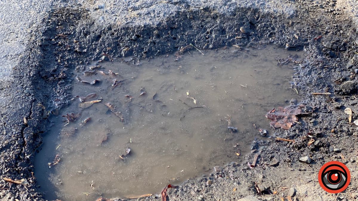 Кільцева розв'язка на Франківськ досі у жахливому стані 4