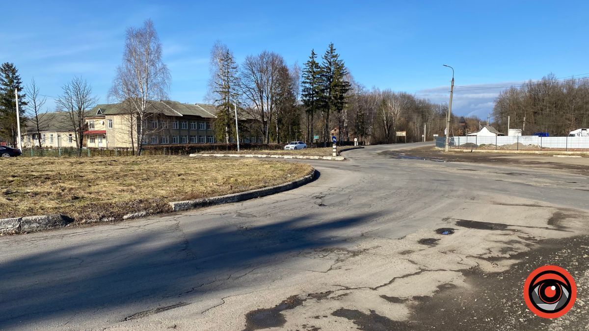 Кільцева розв'язка на Франківськ досі у жахливому стані 3