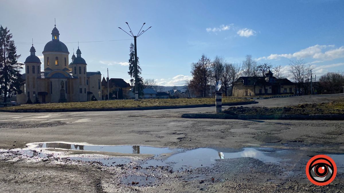 Кільцева розв'язка на Франківськ досі у жахливому стані 1