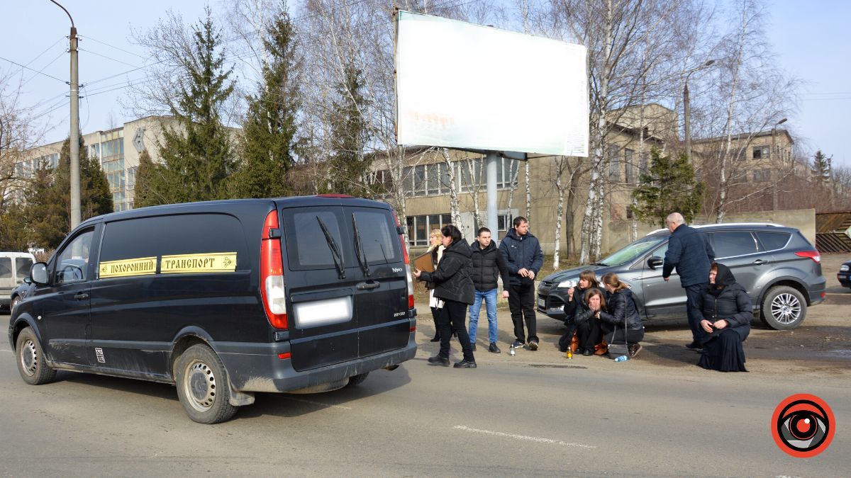Коломия зустріла загиблих захисників Михайла Николаїва та Сергія Правдивого 9