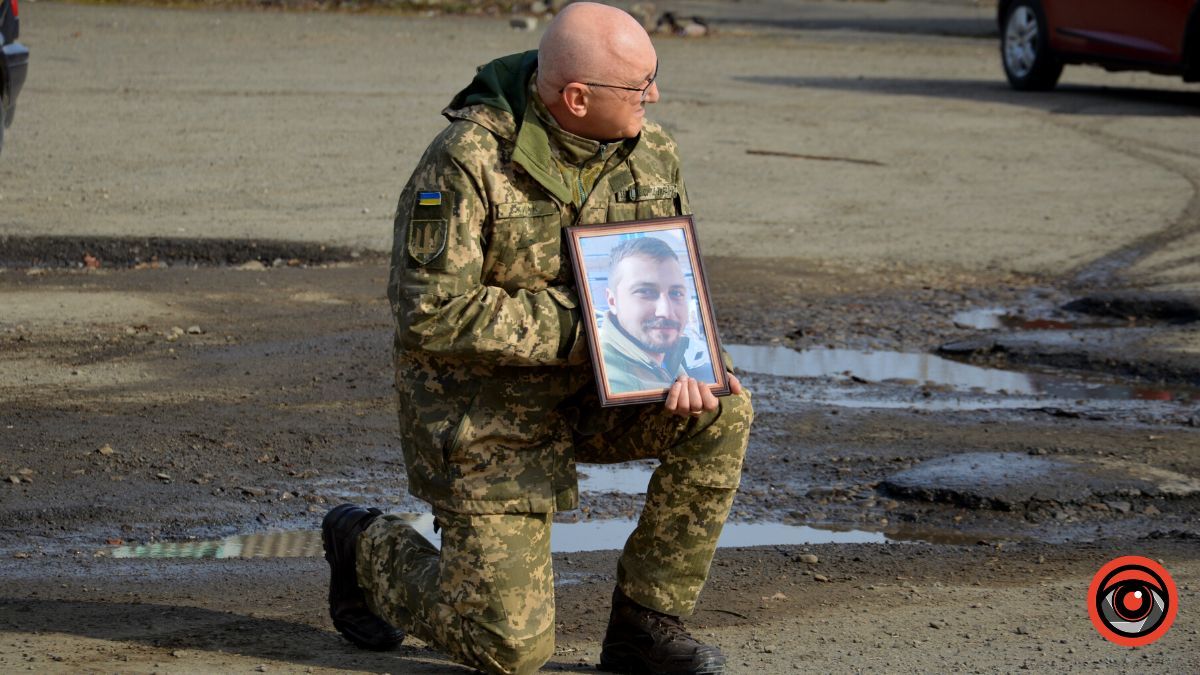 Коломия зустріла загиблих захисників Михайла Николаїва та Сергія Правдивого 8