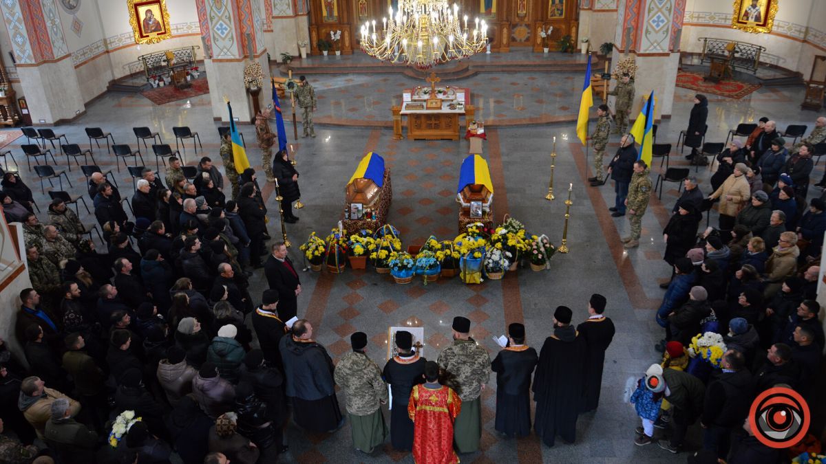 Коломия провела в останню дорогу Героїв Сергія Правдивого та Михайла Николаїва 7