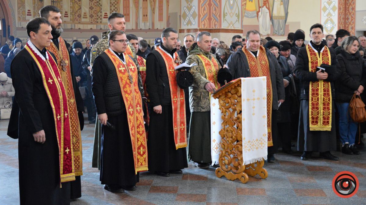 Коломия провела в останню дорогу Героїв Сергія Правдивого та Михайла Николаїва 8