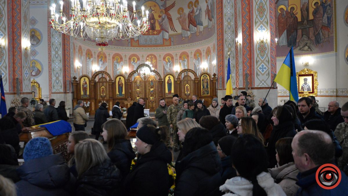 Коломия провела в останню дорогу Героїв Сергія Правдивого та Михайла Николаїва 10