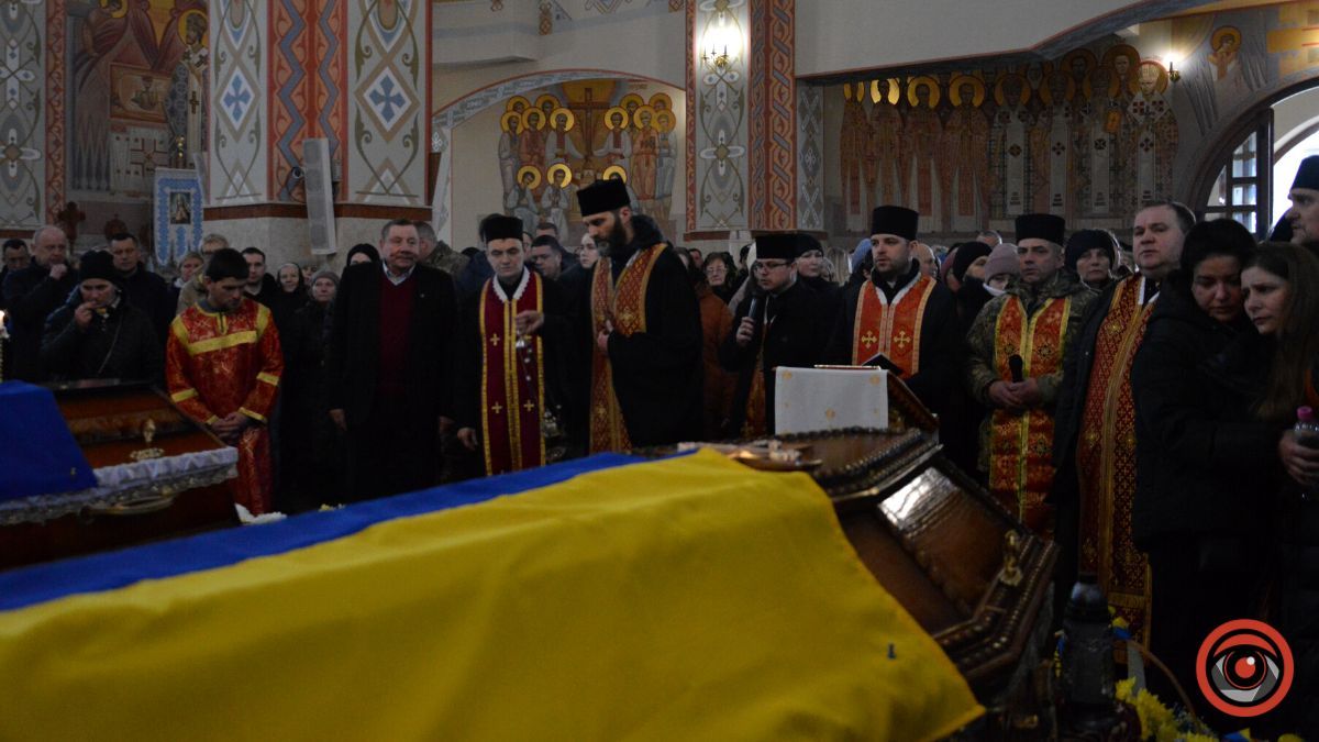 Коломия провела в останню дорогу Героїв Сергія Правдивого та Михайла Николаїва 11