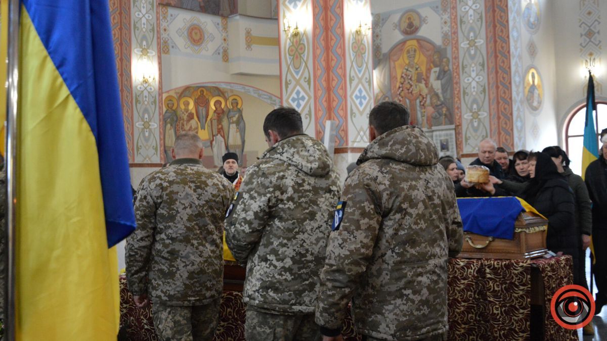 Коломия провела в останню дорогу Героїв Сергія Правдивого та Михайла Николаїва 15