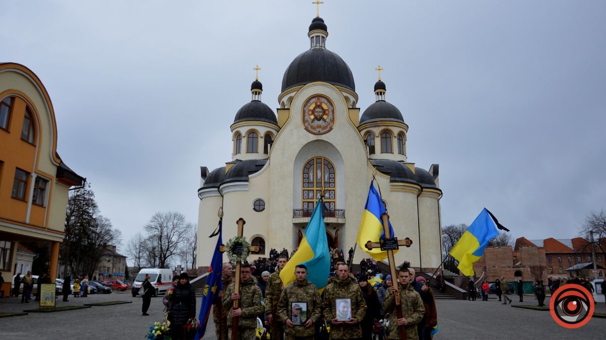Коломия провела в останню дорогу Героїв Сергія Правдивого та Михайла Николаїва 19