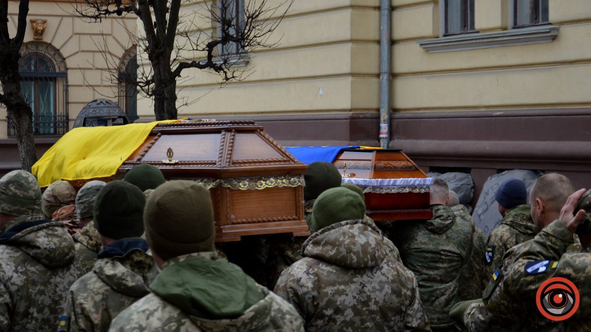 Коломия провела в останню дорогу Героїв Сергія Правдивого та Михайла Николаїва 20