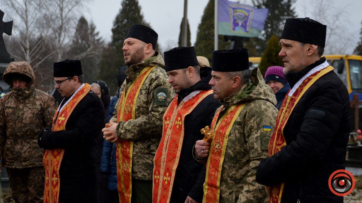 Коломия провела в останню дорогу Героїв Сергія Правдивого та Михайла Николаїва 28